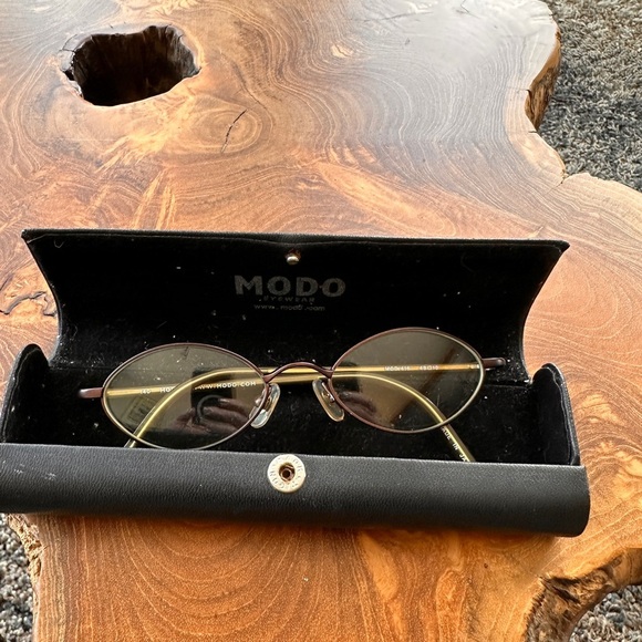 modo Sleek Black and Gold frames with oval Design with RX lenses - Picture 5 of 5